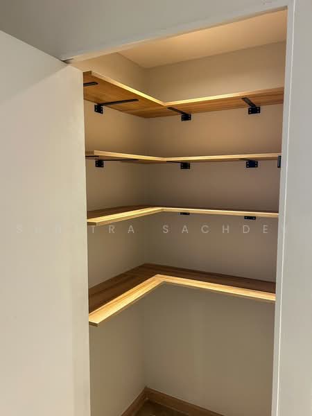 Floraville Condominium, Bangkok, 51 Pattanakarn, Suan Luang, Bangkok, 2 Bedrooms, 122 sqm, Condo For Sale, by Sunitra Sachdev, 500501192 - DDproperty.com
