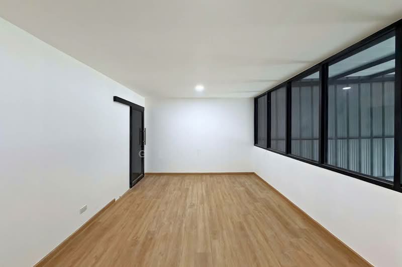 Warehouse with office for rent, Phatthanakan 32/1, prime location on main road (SPSAD4133), Bangkok, Phatthanakan, Suan Luang, Bangkok, , 106 sqm, Warehouse/Factory For Rent, by Agent Pla, 500501195 - DDproperty.com