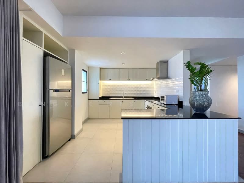 Villa Bajaj, Bangkok, Soi Sukhumvit 19, Khlongtoei Nua, Watthana, Bangkok, 3 Bedrooms, 240 sqm, Apartment For Rent, by Bangkok Residential, 500501226 - DDproperty.com