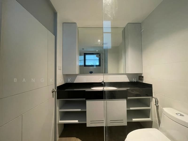 Villa Bajaj, Bangkok, Soi Sukhumvit 19, Khlongtoei Nua, Watthana, Bangkok, 3 Bedrooms, 240 sqm, Apartment For Rent, by Bangkok Residential, 500501226 - DDproperty.com
