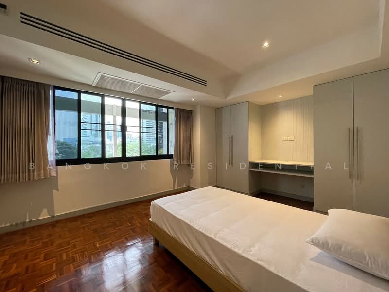 Villa Bajaj, Bangkok, Soi Sukhumvit 19, Khlongtoei Nua, Watthana, Bangkok, 3 Bedrooms, 240 sqm, Apartment For Rent, by Bangkok Residential, 500501226 - DDproperty.com
