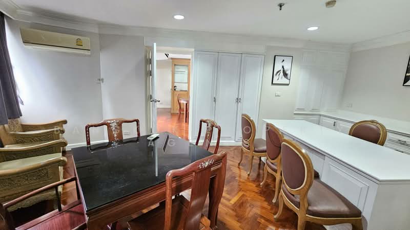 Modern Town, Bangkok, Ekamai Road, Khlong Tan Nua, Watthana, Bangkok, 3 Bedrooms, 202 sqm, Condo For Rent, by BANGKOK PROPERTY AGENTS, 500501296 - DDproperty.com