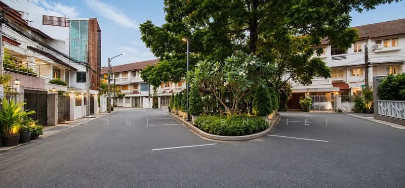 เช่า-ขายอาคาร 4 ชั้น 11 ห้อง บริเวณสถานีรถไฟฟ้าลาดพร้าว 101, กรุงเทพ, ลา, คลองจั่น, บางกะปิ, กรุงเทพ, 850 ตร.ม., สำนักงาน ให้เช่า, โดย วินเนอร์ [แว่น].[Jennie], 500501344 - DDproperty.com