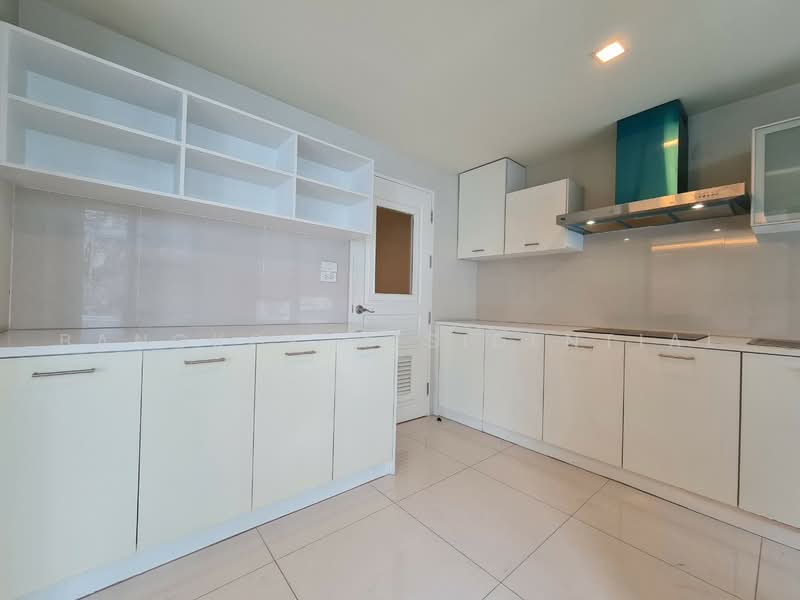 Rom Sai Residence, Bangkok, Sukhumvit Soi 55/25, Khlong Tan Nua, Watthana, Bangkok, 3 Bedrooms, 240 sqm, Apartment For Rent, by Bangkok Residential, 500501354 - DDproperty.com