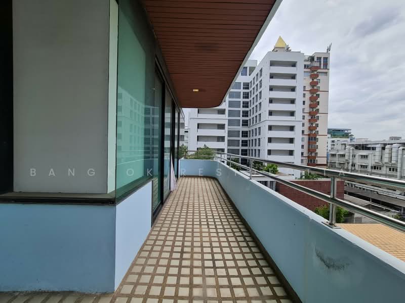 Rom Sai Residence, Bangkok, Sukhumvit Soi 55/25, Khlong Tan Nua, Watthana, Bangkok, 3 Bedrooms, 240 sqm, Apartment For Rent, by Bangkok Residential, 500501354 - DDproperty.com