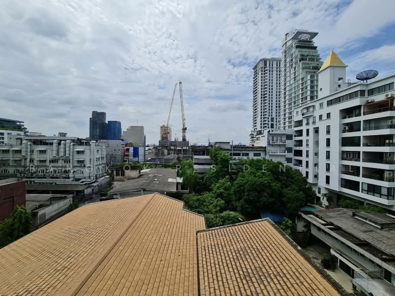 Rom Sai Residence : อาคารร่มไทร, กรุงเทพ, สุขุมวิท ซอย 55/25, คลองตันเหนือ, วัฒนา, กรุงเทพ, 240 ตร.ม., อพาร์ทเมนท์ ให้เช่า, โดย Bangkok Residential, 500501354 - DDproperty.com