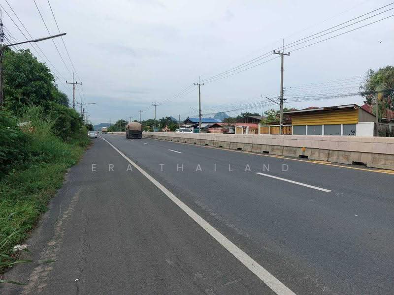 ขายที่ดินติดถนนพระพุทธบาท-ท่าเรือ (3022) ใกล้สำนักงานขนส่งจังหวัดสระบุรี สาขาบ้านหมอ, สระบุรี, สร่างโศก, บ้านหมอ, สระบุรี, 1,316 ตร.ม., ที่ดิน ขาย, โดย ERA Thailand, 500501369 - DDproperty.com