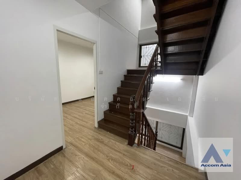 4 Bedrooms Townhouse for Rent in Silom, Bangkok near MRT Sam Yan - BTS Sala Daeng, กรุงเทพ, สี่พระยา, บางรัก, กรุงเทพ, 180 ตร.ม., ทาวน์เฮ้าส์ ให้เช่า, โดย บริษัท แอคคอม เอเซีย จำกัด, 500501394 - DDproperty.com