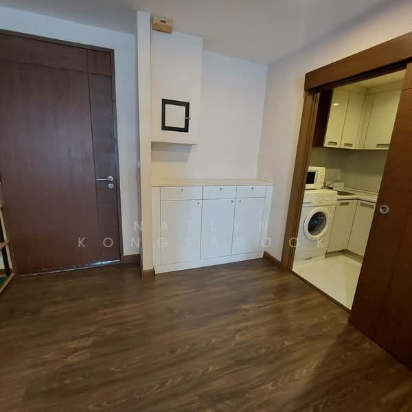 Silom City Resort, Bangkok, 25 Phiphat 2, Silom, Bang Rak, Bangkok, 1 Bedroom, 45 sqm, Condo For Sale, by Natlyn Kongsapook, 500501452 - DDproperty.com