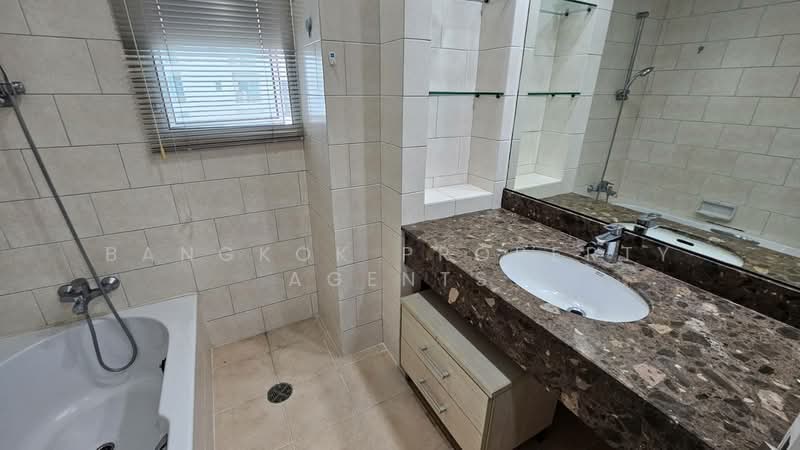 The Grand Sethiwan, Bangkok, 82 Soi Sukhumvit 24, Khong Tan, Khlong Toei, Bangkok, 3 Bedrooms, 250 sqm, Condo For Rent, by BANGKOK PROPERTY AGENTS, 500501517 - DDproperty.com