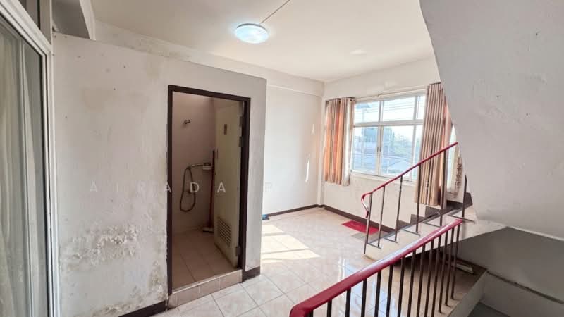 4-story commercial building located on Ram Inthra Road, Bangkok, Khan Na Yao, Bangkok, 2 Bedrooms, 192 sqm, Townhouse For Sale, by Airada Parasarn, 500501543 - DDproperty.com