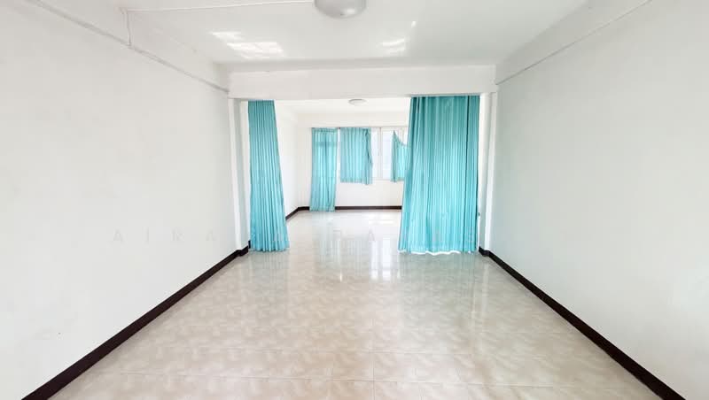 4-story commercial building located on Ram Inthra Road, Bangkok, Khan Na Yao, Bangkok, 2 Bedrooms, 192 sqm, Townhouse For Sale, by Airada Parasarn, 500501543 - DDproperty.com
