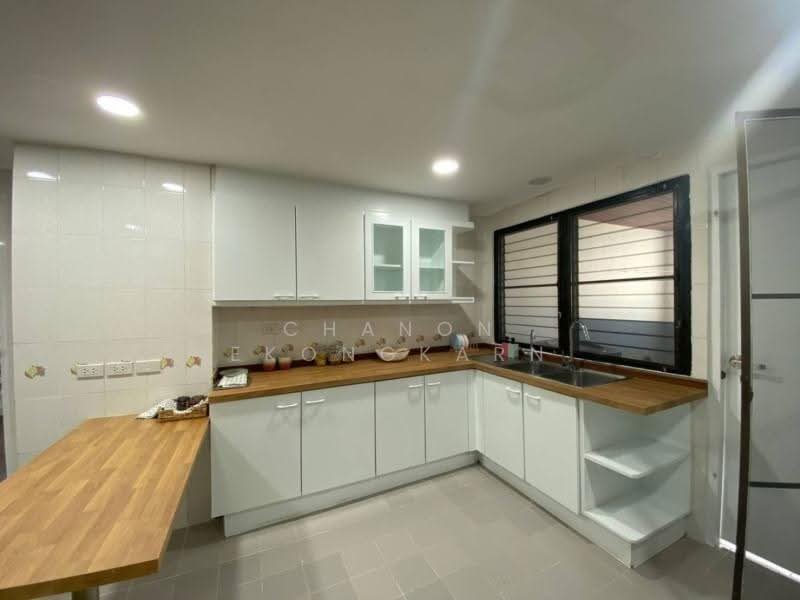 Sethiwan Mansion Sukhumvit 49, Bangkok, Soi Sukhumvit 49, Khlong Tan Nua, Watthana, Bangkok, 3 Bedrooms, 325 sqm, Apartment For Rent, by Chanon Ekongkarn, 500501593 - DDproperty.com