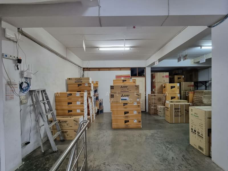 อาคารพาณิชย์ ซอยวัดลาดปลาดุก, นนทบุรี, บางรักพัฒนา, บางบัวทอง, นนทบุรี, 414 ตร.ม., ตึกแถว-อาคารพาณิชย์ ขาย, โดย HOME Real Estate Service, 500501630 - DDproperty.com