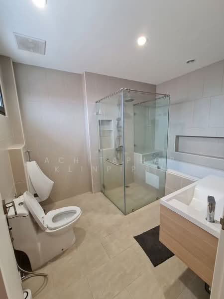 5-BR House, Chon Buri (Pattaya), Nong Pru, Bang Lamung (Pattaya), Chon Buri (Pattaya), 5 Bedrooms, 1,132 sqm, Single Detached House For Rent, by Achitaphop Klinpipat, 500501676 - DDproperty.com