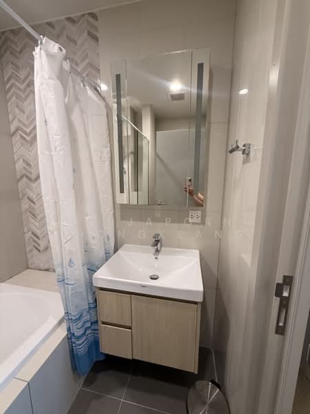 Oka Haus Sukhumvit 36, Bangkok, 3399 Rama 4 Road, Khong Tan, Khlong Toei, Bangkok, 1 Bedroom, 35 sqm, Condo For Rent, by Benjaporn Thongklang, 500501738 - DDproperty.com