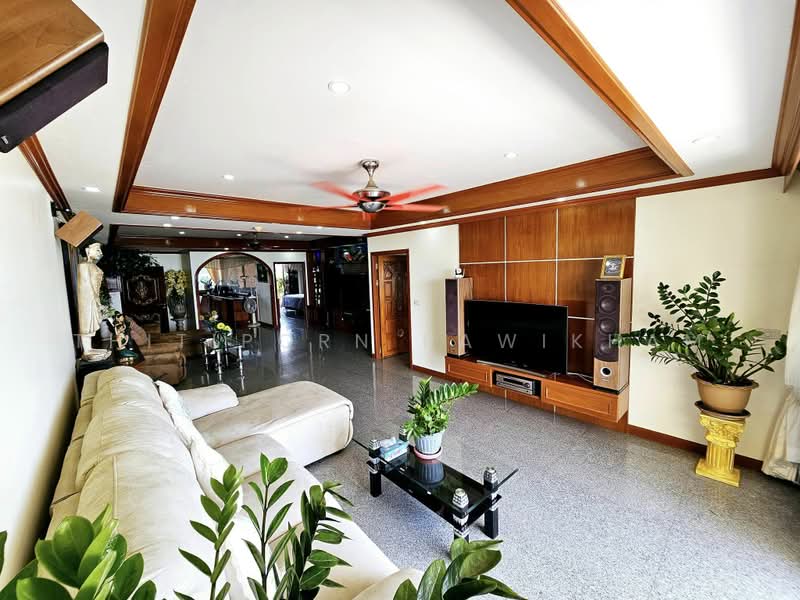 Jomtien Plaza Condotel, Chon Buri (Pattaya), 406 261 Village No. 12, Nong Pru, Bang Lamung (Pattaya), Chon Buri (Pattaya), 2 Bedrooms, 161 sqm, Condo For Sale, by Thitiporn Pawikham, 500501752 - DDproperty.com