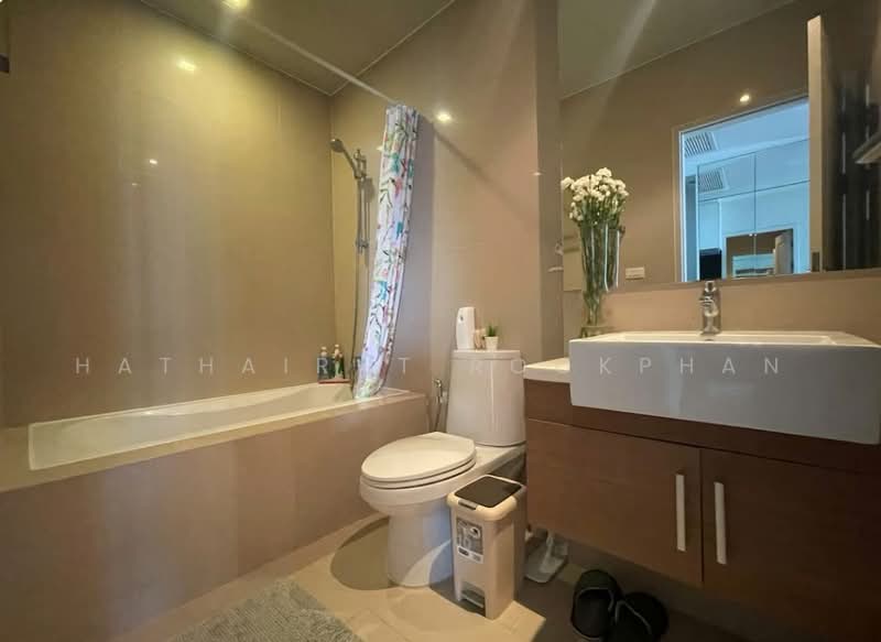Noble Refine, Bangkok, Soi Sukhumvit 26, Sukhumvit Road, Khong Tan, Khlong Toei, Bangkok, Studio, 32 sqm, Condo For Rent, by Hathairat Rookphan, 500501770 - DDproperty.com