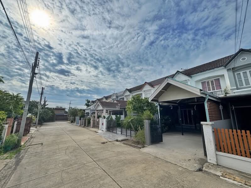 Budsarin Wongwaen-Rattanathibet : บุศรินทร์ วงแหวน-รัตนาธิเบศร์, นนทบุรี, ถนนบ้านกล้วย-ไทรน้อย, พิมลราช, บางบัวทอง, นนทบุรี, 140 ตร.ม., ทาวน์เฮ้าส์ ขาย, โดย คุณศุภโชค ฟักแก้ว (บิ๊ก), 500501772 - DDproperty.com