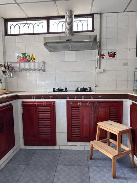 3-BR House, Bangkok, Anusaowari, Bang Khen, Bangkok, 3 Bedrooms, 240 sqm, Single Detached House For Rent, by Hathairat Rookphan, 500501774 - DDproperty.com