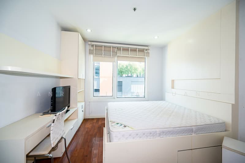 Siri Residence, Bangkok, 21 Soi Sukhumvit 24, Khong Tan, Khlong Toei, Bangkok, 1 Bedroom, 65 sqm, Condo For Sale, by Kanrutai Dawruang, 500501782 - DDproperty.com