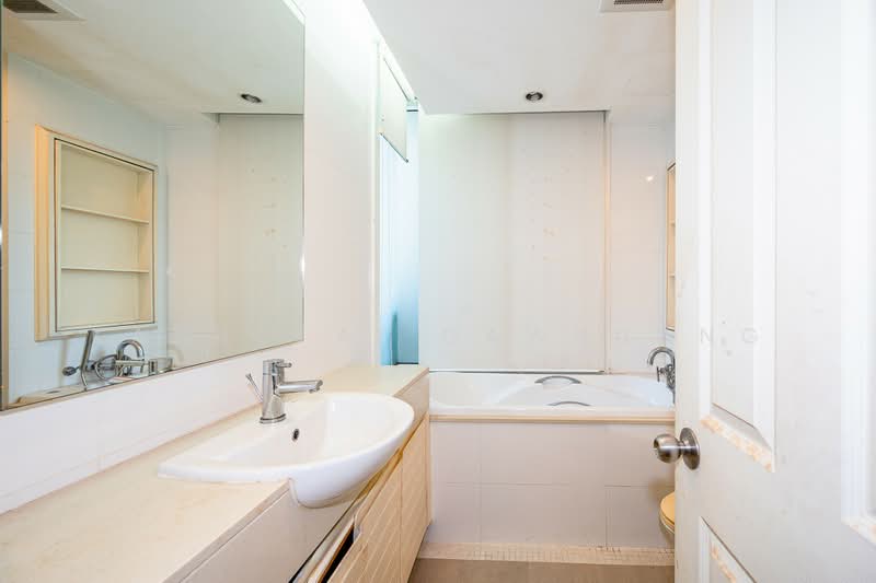 Siri Residence, Bangkok, 21 Soi Sukhumvit 24, Khong Tan, Khlong Toei, Bangkok, 1 Bedroom, 65 sqm, Condo For Sale, by Kanrutai Dawruang, 500501782 - DDproperty.com