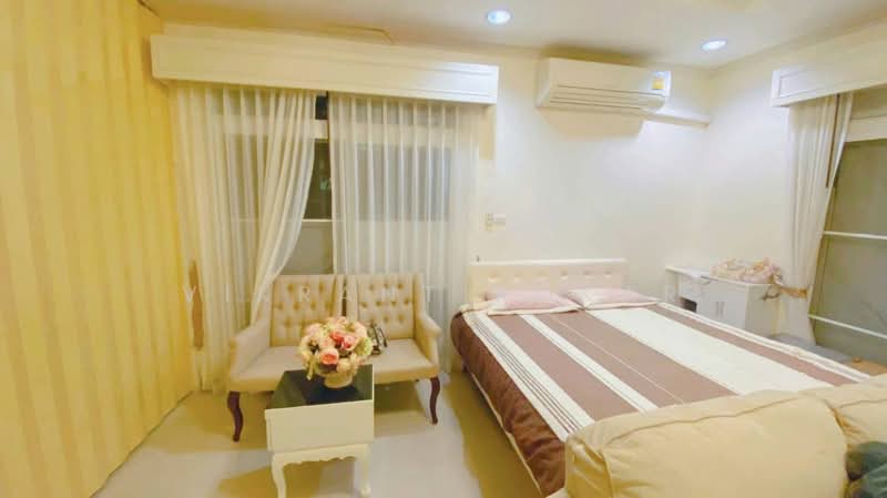 undefined, Chon Buri (Pattaya), Nong Pru, Bang Lamung (Pattaya), Chon Buri (Pattaya), 4 Bedrooms, 420 sqm, Single Detached House For Rent, by Vikrant Kokar, 500501822 - DDproperty.com