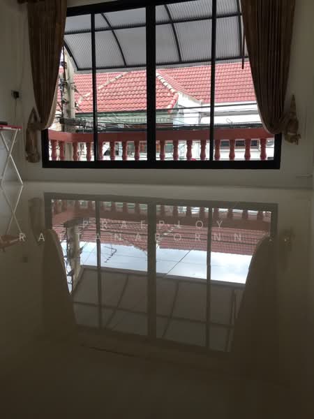 Maneeya Ville, Bangkok, Soi Wachiratham Sathit 12, Bang Chak, Phra Khanong, Bangkok, 3 Bedrooms, 110 sqm, Single Detached House For Rent, by Praeploy Rattanapornnapapatch, 500501864 - DDproperty.com