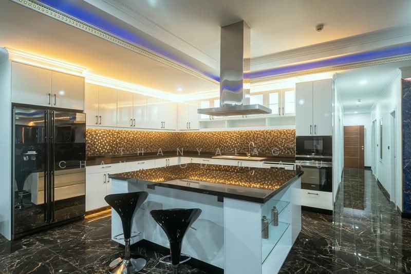 Siam Oriental Condominium, Chon Buri (Pattaya), Pratumnak 4, Nong Pru, Bang Lamung (Pattaya), Chon Buri (Pattaya), 3 Bedrooms, 400 sqm, Condo For Sale, by Thanyalag Chanchodtanakul, 500501882 - DDproperty.com