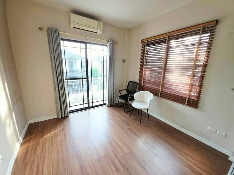 Mantana Lake Watcharapol, Bangkok, Sukhaphiban 5 Road, O-Ngoen, Sai Mai, Bangkok, 4 Bedrooms, 300 sqm, Single Detached House For Rent, by NR AGENT, 500501890 - DDproperty.com