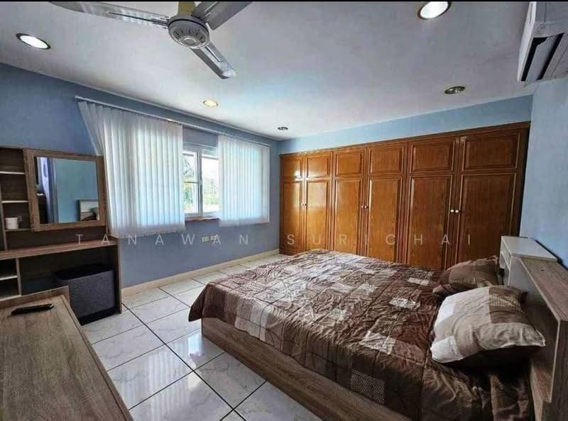 undefined, Chon Buri (Pattaya), Poong, Bang Lamung (Pattaya), Chon Buri (Pattaya), 3 Bedrooms, 220 sqm, Villa For Sale, by Tanawan Surichai, 500501911 - DDproperty.com