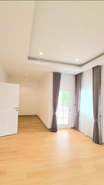 Burasiri Panyaintra, Bangkok, Khlong Song Road, Bang Chun, Khlong Sam Wa, Bangkok, 3 Bedrooms, 140 sqm, Single Detached House For Sale, by รัตนา (หญิง) ประสพสุข, 500502036 - ห้องนอน Master Bedroom - DDproperty.com