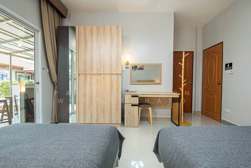 For rent Three private villas on the same estate with a total of 6 bedrooms and 7 bathrooms, Chon Buri (Pattaya), Na Kloe, Bang Lamung (Pattaya), Chon Buri (Pattaya), 6 Bedrooms, 300 sqm, Single Detached House For Rent, by Patcharaporn Wongsachayo, 500502059 - DDproperty.com