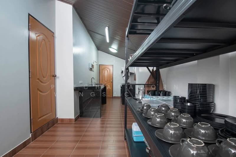 For rent Three private villas on the same estate with a total of 6 bedrooms and 7 bathrooms, Chon Buri (Pattaya), Na Kloe, Bang Lamung (Pattaya), Chon Buri (Pattaya), 6 Bedrooms, 300 sqm, Single Detached House For Rent, by Patcharaporn Wongsachayo, 500502059 - DDproperty.com