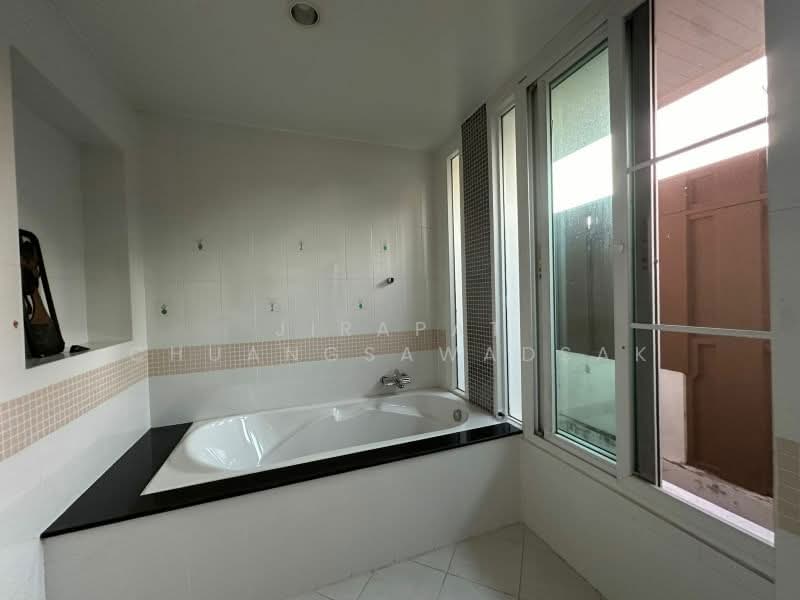 The Boulevard Sriracha, Chon Buri (Pattaya), Sriracha-Nongyaibu Road, Surasak, Si Racha, Chon Buri (Pattaya), 3 Bedrooms, 400 sqm, Single Detached House For Rent, by Jirapat Chuangsawadsak, 500502062 - DDproperty.com