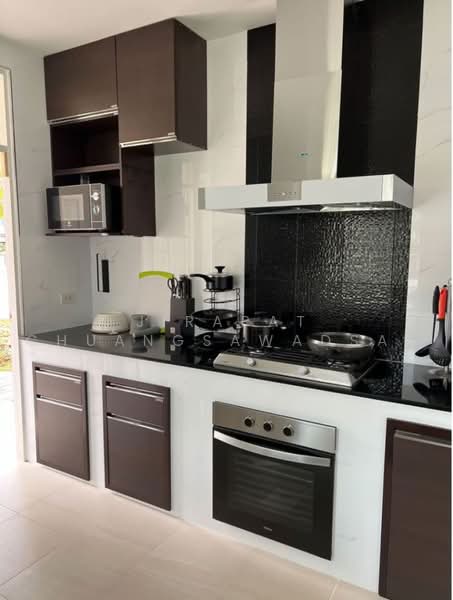 The Boulevard Sriracha, Chon Buri (Pattaya), Sriracha-Nongyaibu Road, Surasak, Si Racha, Chon Buri (Pattaya), 3 Bedrooms, 420 sqm, Single Detached House For Rent, by Jirapat Chuangsawadsak, 500502064 - DDproperty.com
