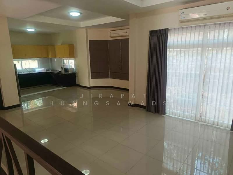 3-BR House, Chon Buri (Pattaya), Nong Pru, Bang Lamung (Pattaya), Chon Buri (Pattaya), 3 Bedrooms, 263 sqm, Single Detached House For Rent, by Jirapat Chuangsawadsak, 500502073 - DDproperty.com