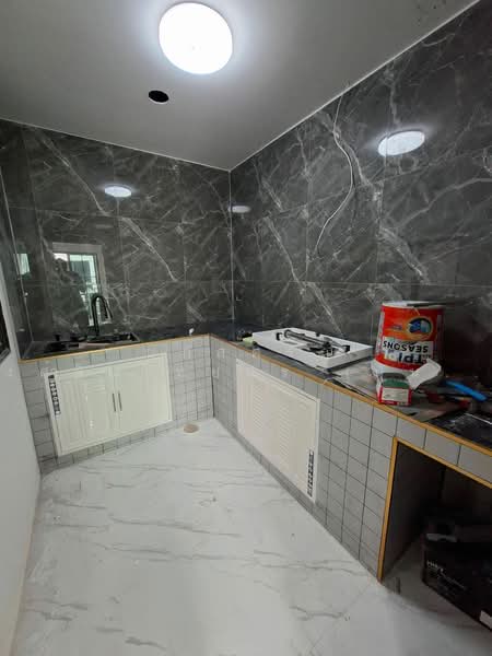 Baan Fah Piyarom - Lumlukka Klong 6, Pathum Thani, Lam Luk Ka Road, Khlong 6 (Exit), Bung Kham Proi, Lam Luk Ka, Pathum Thani, 3 Bedrooms, 100 sqm, Townhouse For Sale, by นภัสศรณ์ วงศ์สินไทยกร (นันท์), 500502086 - DDproperty.com