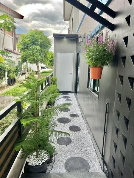 Baan Fah Piyarom - Lumlukka Klong 6, Pathum Thani, Lam Luk Ka Road, Khlong 6 (Exit), Bung Kham Proi, Lam Luk Ka, Pathum Thani, 3 Bedrooms, 100 sqm, Townhouse For Sale, by นภัสศรณ์ วงศ์สินไทยกร (นันท์), 500502086 - DDproperty.com