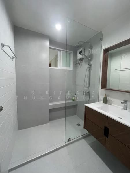 Life @ Sathorn 10, Bangkok, 48 Soi Sathorn 10, Sathorn Road, Silom, Bang Rak, Bangkok, 1 Bedroom, 41 sqm, Condo For Rent, by Siriprapa Phungamduean, 500502088 - DDproperty.com