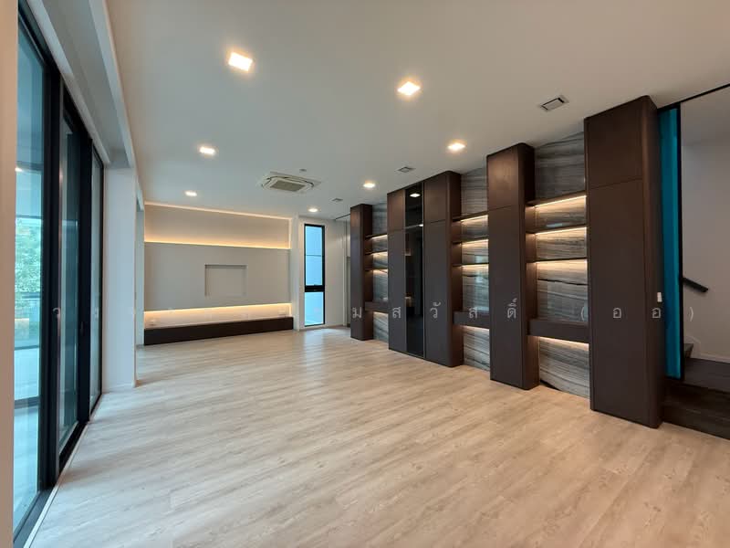 VIVE Krungthep Kreetha, Bangkok, Krungthep Kreetha Road, Saphan Sung, Bangkok, 4 Bedrooms, 421 sqm, Single Detached House For Sale, by ดวงจงกล ชุ่มสวัสดิ์ (ออ), 500502097 - DDproperty.com