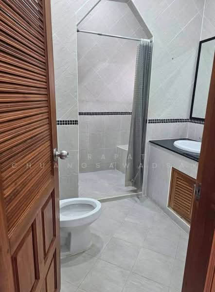 3-BR House, Chon Buri (Pattaya), Nong Pru, Bang Lamung (Pattaya), Chon Buri (Pattaya), 3 Bedrooms, 263 sqm, Single Detached House For Rent, by Jirapat Chuangsawadsak, 500502098 - DDproperty.com