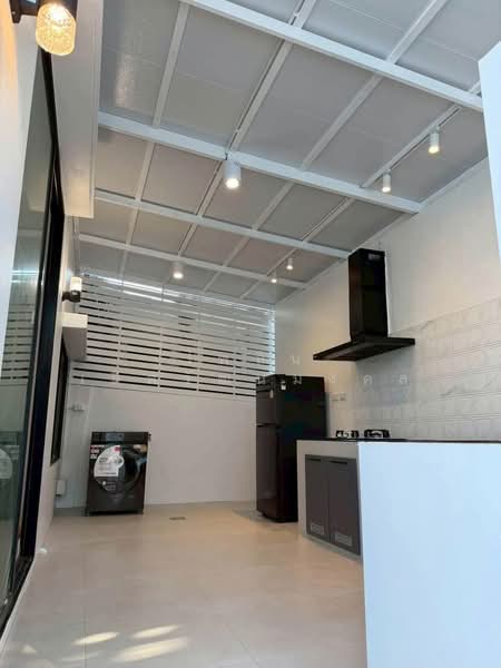 Areeya Mandarina Sukhumvit 77 : อารียา แมนดารีนา สุขุมวิท 77, กรุงเทพ, ถนนสุขุมวิท 77 (อ่อนนุช), สวนหลวง, กรุงเทพ, 200 ตร.ม., ทาวน์เฮ้าส์ ให้เช่า, โดย ไพลิน เลิศวัฒนมงคล, 500502127 - DDproperty.com