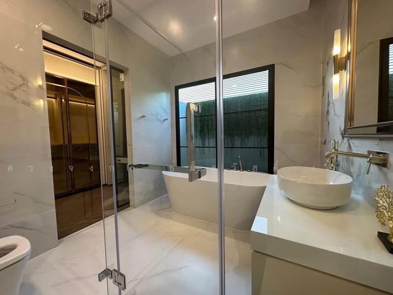 Nantawan Rama 9 - New Krungthepkreetha, Bangkok, Saphan Sung, Bangkok, 4 Bedrooms, 302 sqm, Single Detached House For Rent, by ดวงจงกล ชุ่มสวัสดิ์ (ออ), 500502145 - DDproperty.com