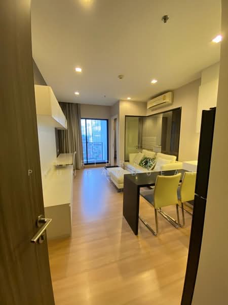 Urbano Absolute Sathon-Taksin, Bangkok, 345 Charoen Nakhon 14/2 Alley, Khlong Ton Sai, Khlong San, Bangkok, 1 Bedroom, 38 sqm, Condo For Rent, by Siriprapa Phungamduean, 500502148 - DDproperty.com