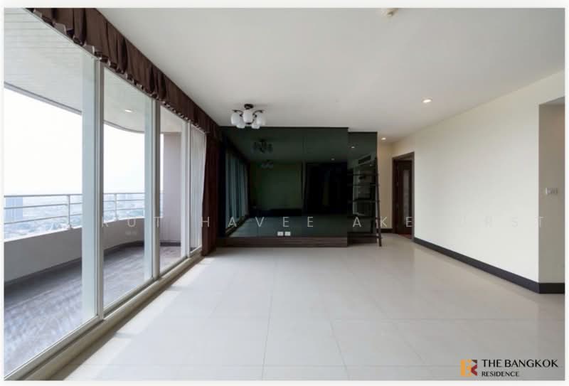 Watermark Chaophraya, Bangkok, Soi Charoennakorn 39-41, Charoennakorn Road, Bang Lam Phu Lang, Khlong San, Bangkok, 3 Bedrooms, 145 sqm, Condo For Sale, by Sirirut Havee Akehurst, 500502150 - DDproperty.com