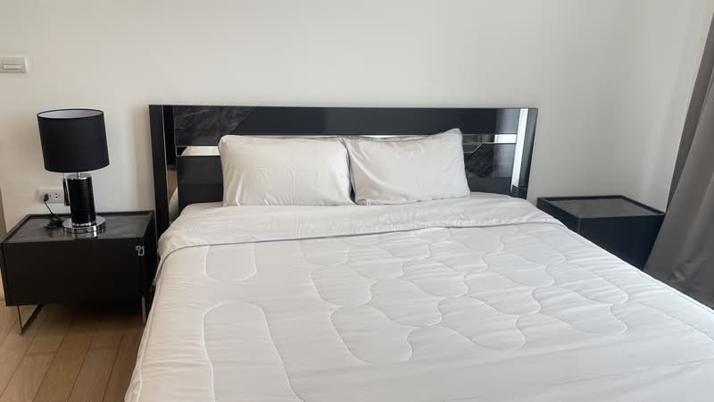 Trapezo Sukhumvit 16 : ทราเพโซ สุขุมวิท 16, กรุงเทพ, ซอยสุขุมวิท 16, คลองเตย, กรุงเทพ, 130 ตร.ม., คอนโด ขาย, โดย ณัฏฐพัชร ชโยทิตกุลเกียรติ, 500502217 - DDproperty.com