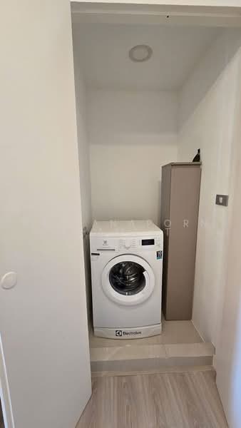 Vtara Sukhumvit 36, Bangkok, 118 Soi Saen Sabai, Phra Kanong, Khlong Toei, Bangkok, 1 Bedroom, 30 sqm, Condo For Rent, by Rattanaporn Khamlit, 500502261 - DDproperty.com