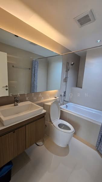 Vtara Sukhumvit 36, Bangkok, 118 Soi Saen Sabai, Phra Kanong, Khlong Toei, Bangkok, 1 Bedroom, 30 sqm, Condo For Rent, by Rattanaporn Khamlit, 500502261 - DDproperty.com