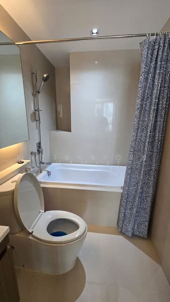 Vtara Sukhumvit 36, Bangkok, 118 Soi Saen Sabai, Phra Kanong, Khlong Toei, Bangkok, 1 Bedroom, 30 sqm, Condo For Rent, by Rattanaporn Khamlit, 500502261 - DDproperty.com